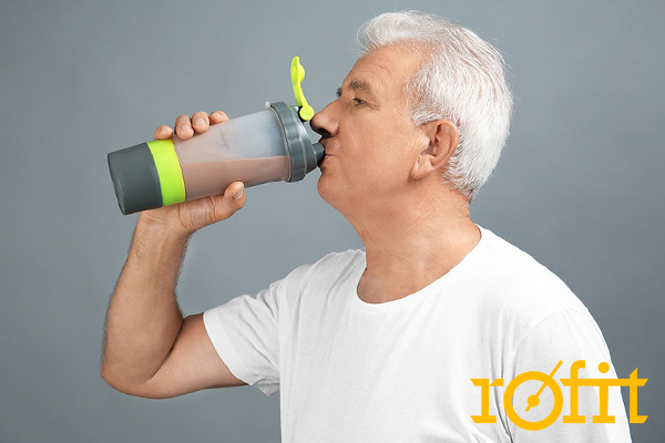 مکمل‌های ورزشی مناسب افراد مسن چیست؟